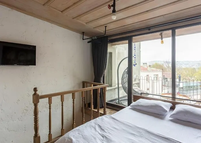 Апартаменты Historic Unique Town House Golden Horn